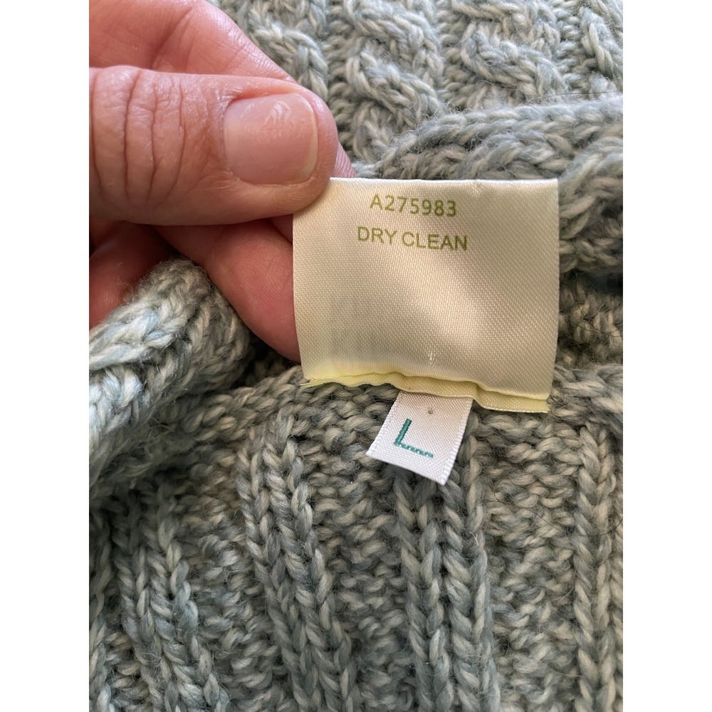 Kilronan Wool Sleeveless Cable Knit Fisherman Style Sage Sweatervest. Large. - Picture 6 of 9